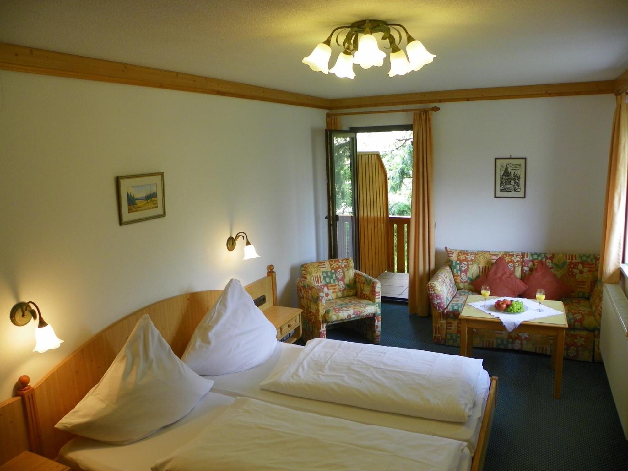 Landhotel Steigerwaldhaus Burghaslach Экстерьер фото